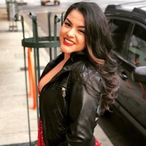 Meet your Posher, Monica